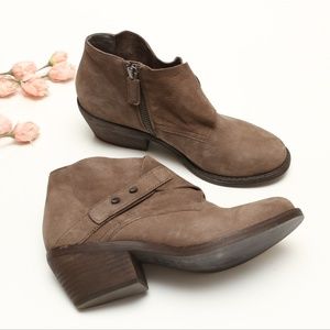 NWOB Eileen Fisher Brown Leather Ankle Booties